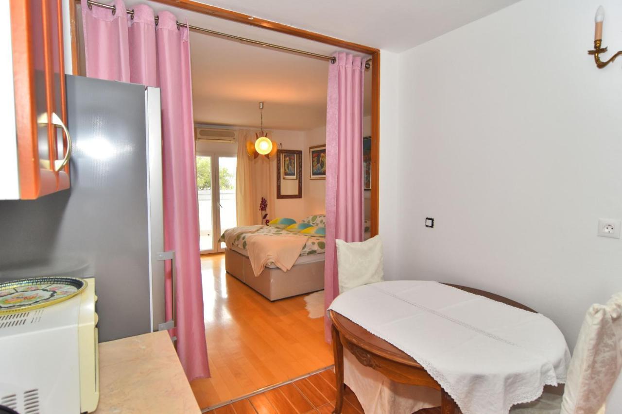 Apartments And Rooms Anika Zadar Exterior photo