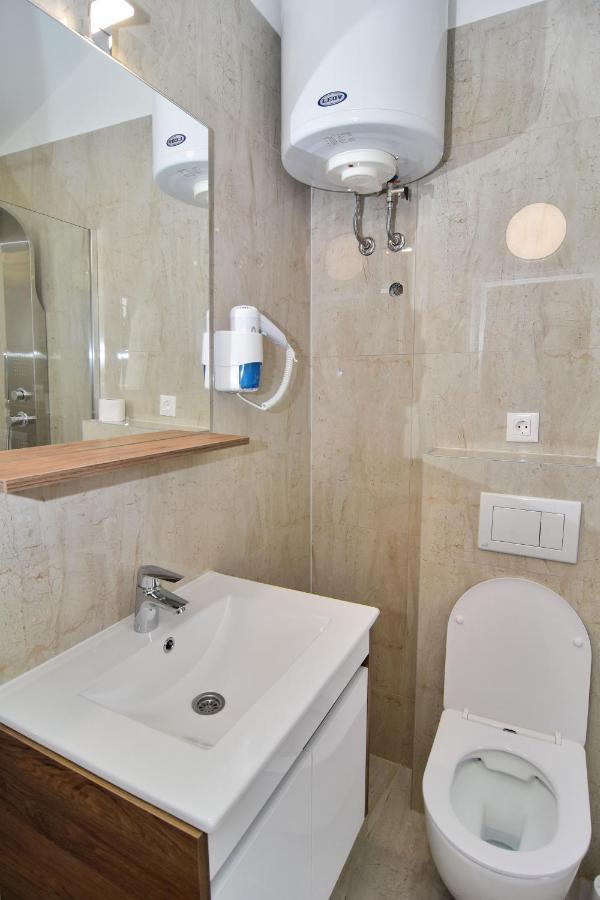 Apartments And Rooms Anika Zadar Exterior photo