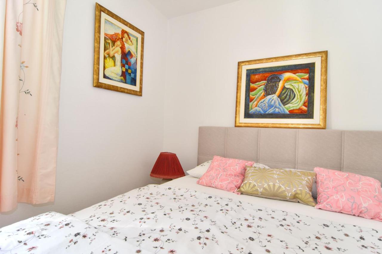 Apartments And Rooms Anika Zadar Exterior photo
