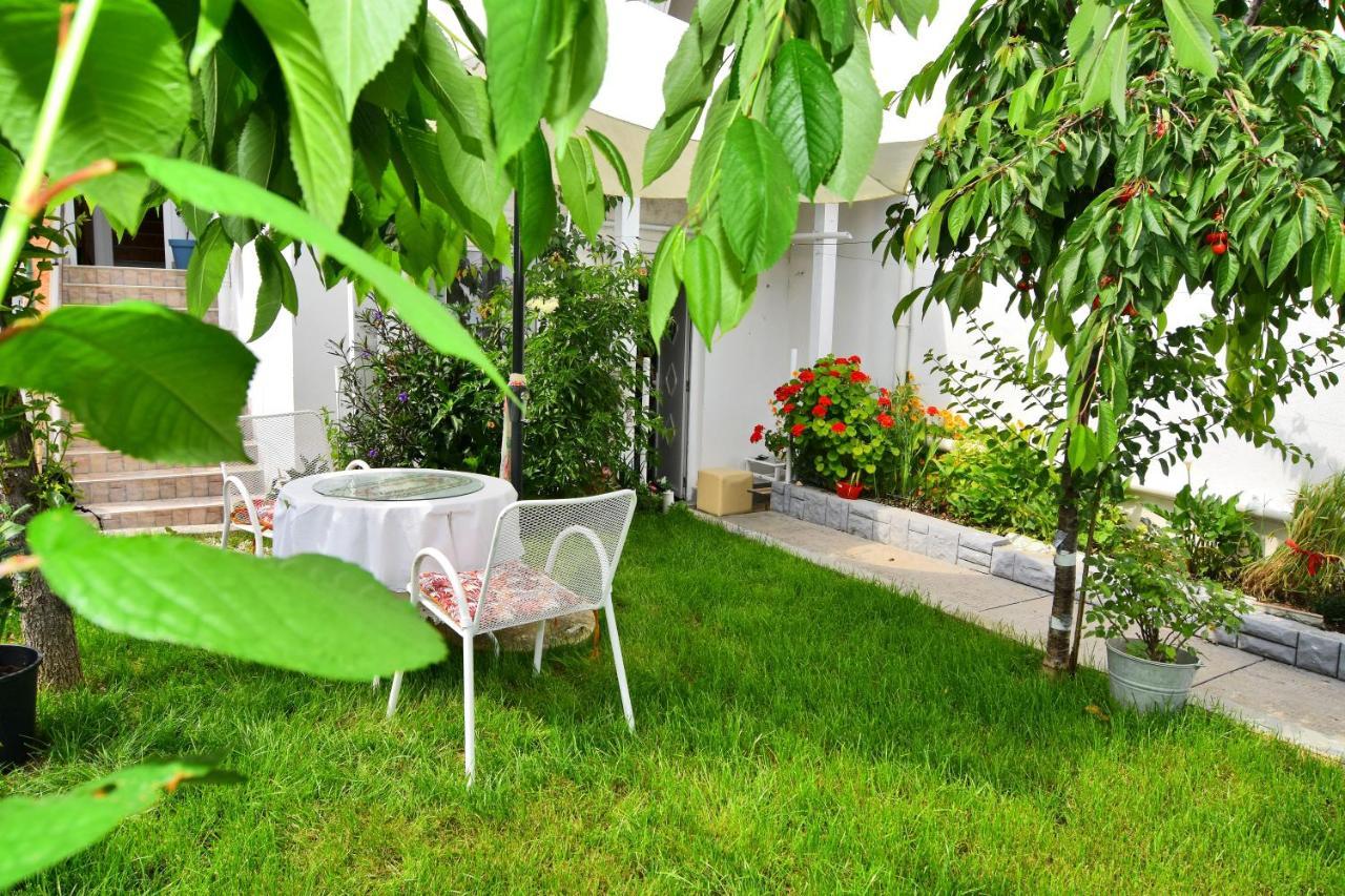 Apartments And Rooms Anika Zadar Exterior photo