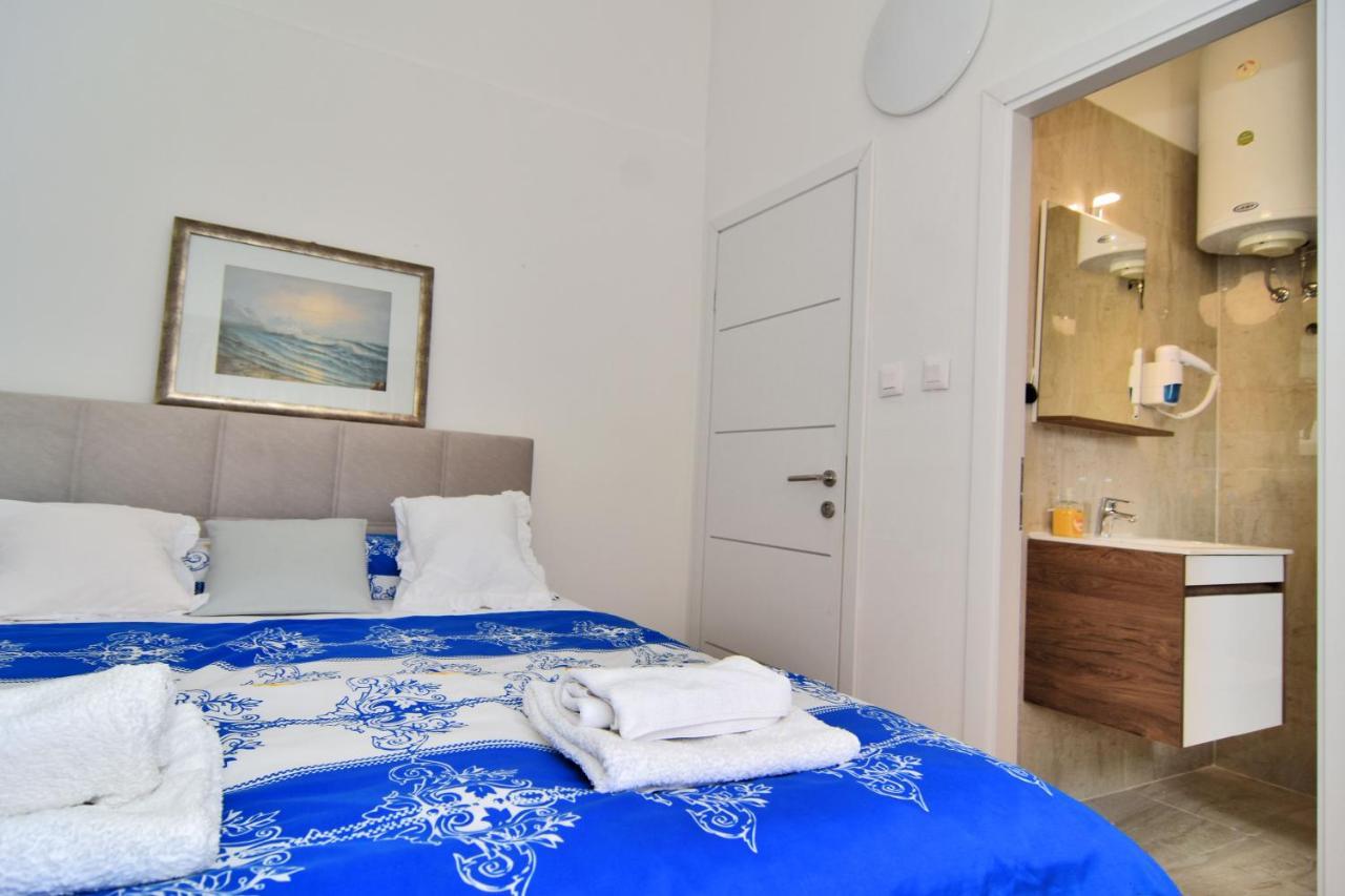 Apartments And Rooms Anika Zadar Exterior photo