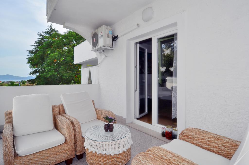 Apartments And Rooms Anika Zadar Exterior photo